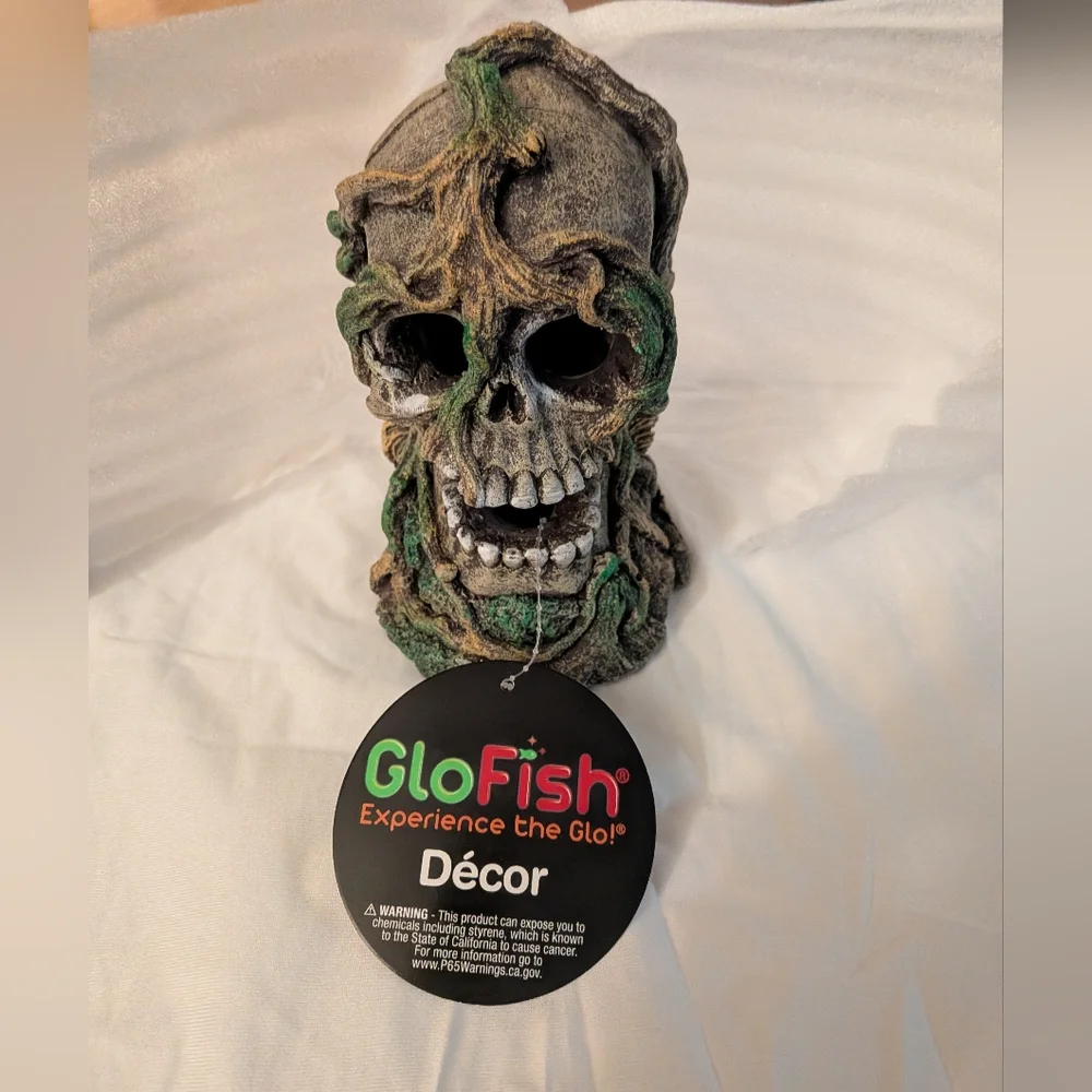 GloFish Cycle Skull Aquarium Ornament